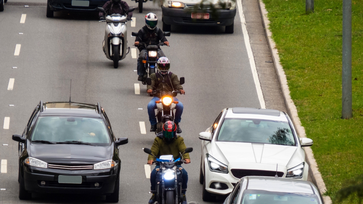 ¿Qué necesita aprobar su vehículo (carro o moto) para pasar la tecnicomecánica?