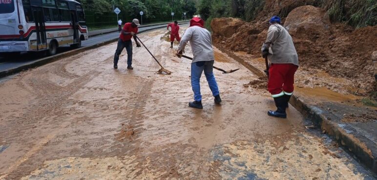 Fuertes lluvias en Cali dejan más de 550 emergencias: se declara calamidad pública