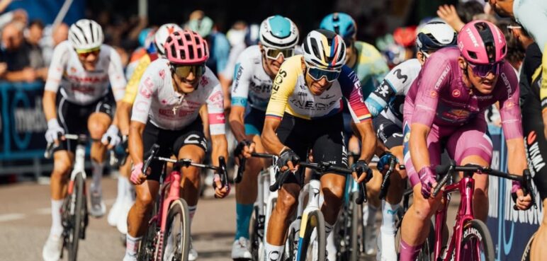 Fuerte caída en la etapa 14 del Giro de Italia: Egan se vio afectado