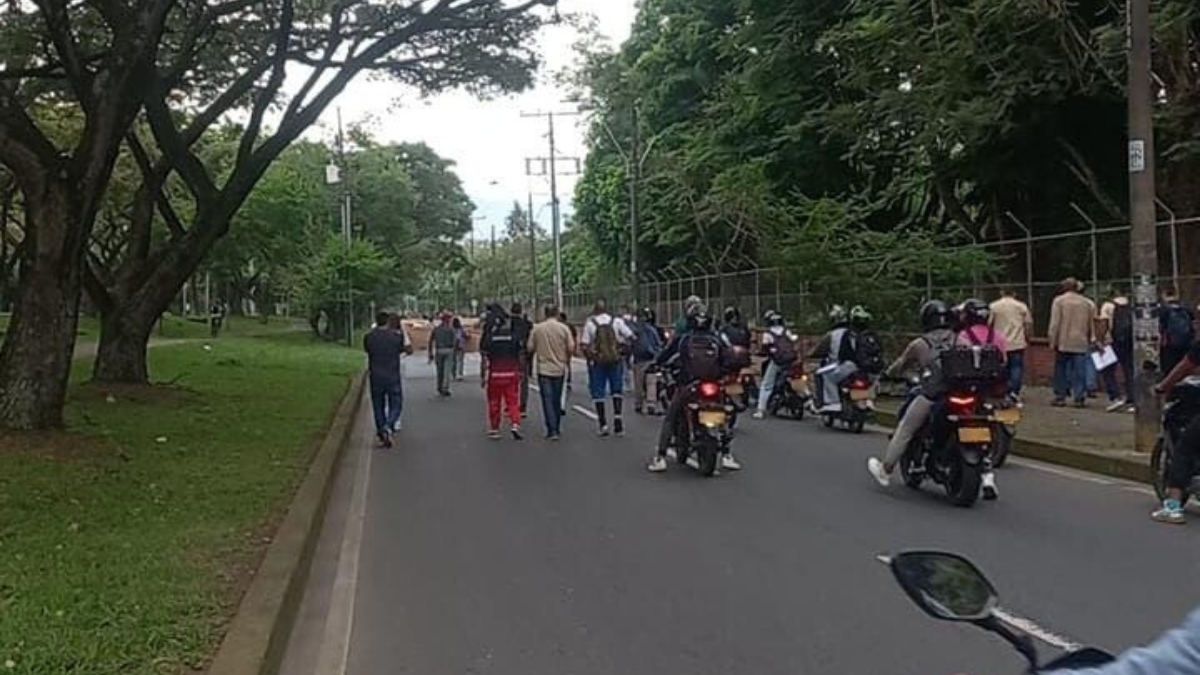 Bloqueos en norte y sur de Cali generan caos vehicular y cambios en rutas del MÍO