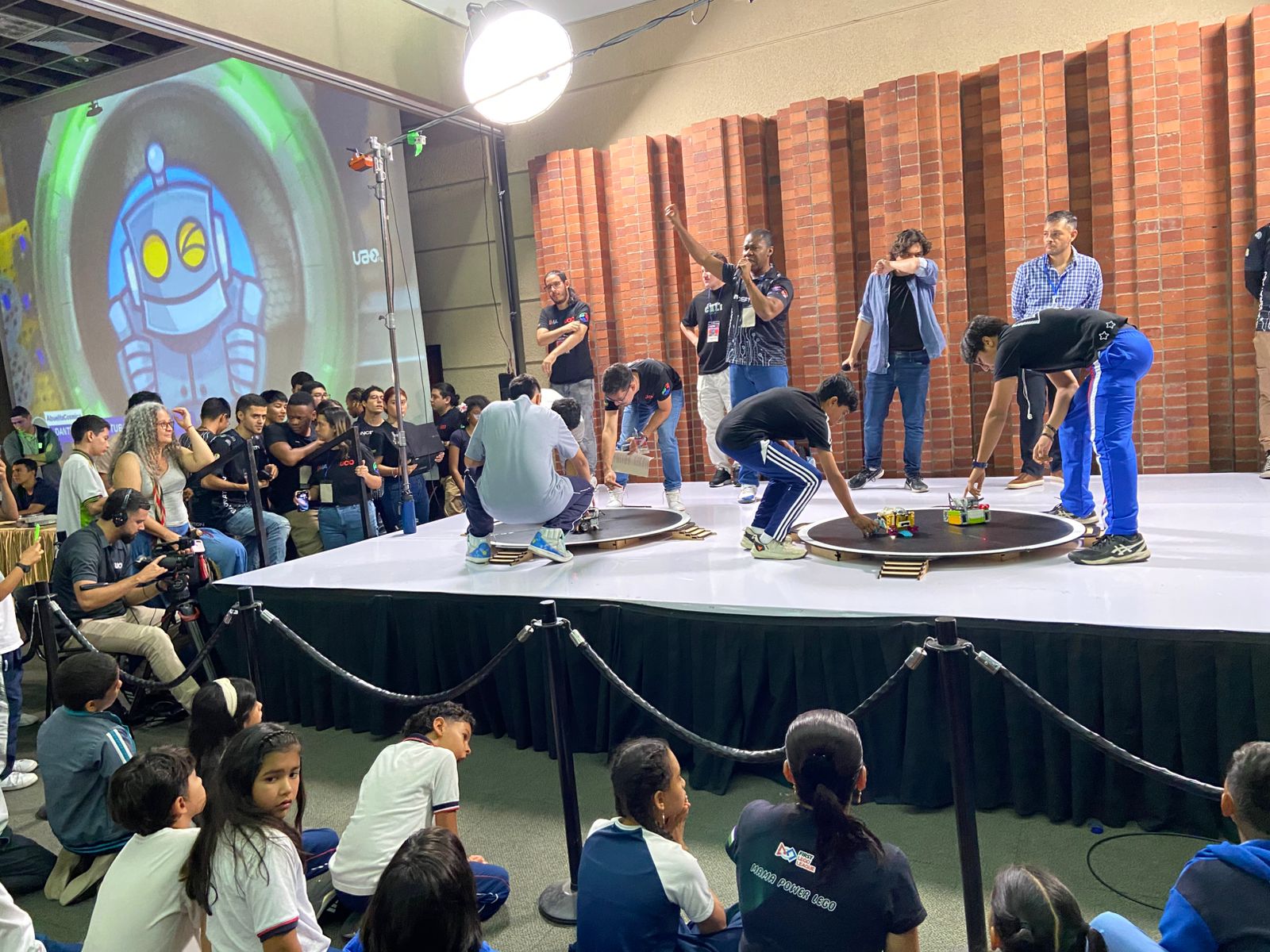Mekamaster 2025: talento joven brilló en evento de robótica en Cali