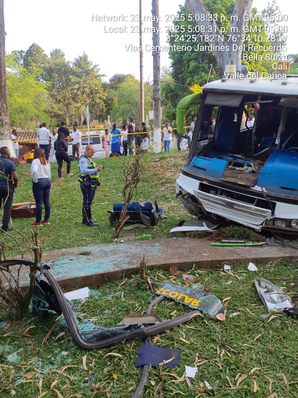 Accidente de tránsito - vial en Cementerio Jardines del Recuerdo Cali