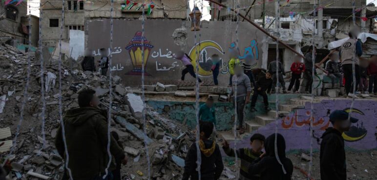 Al menos 74 palestinos han fallecido en ataques israelíes en la Franja de Gaza
