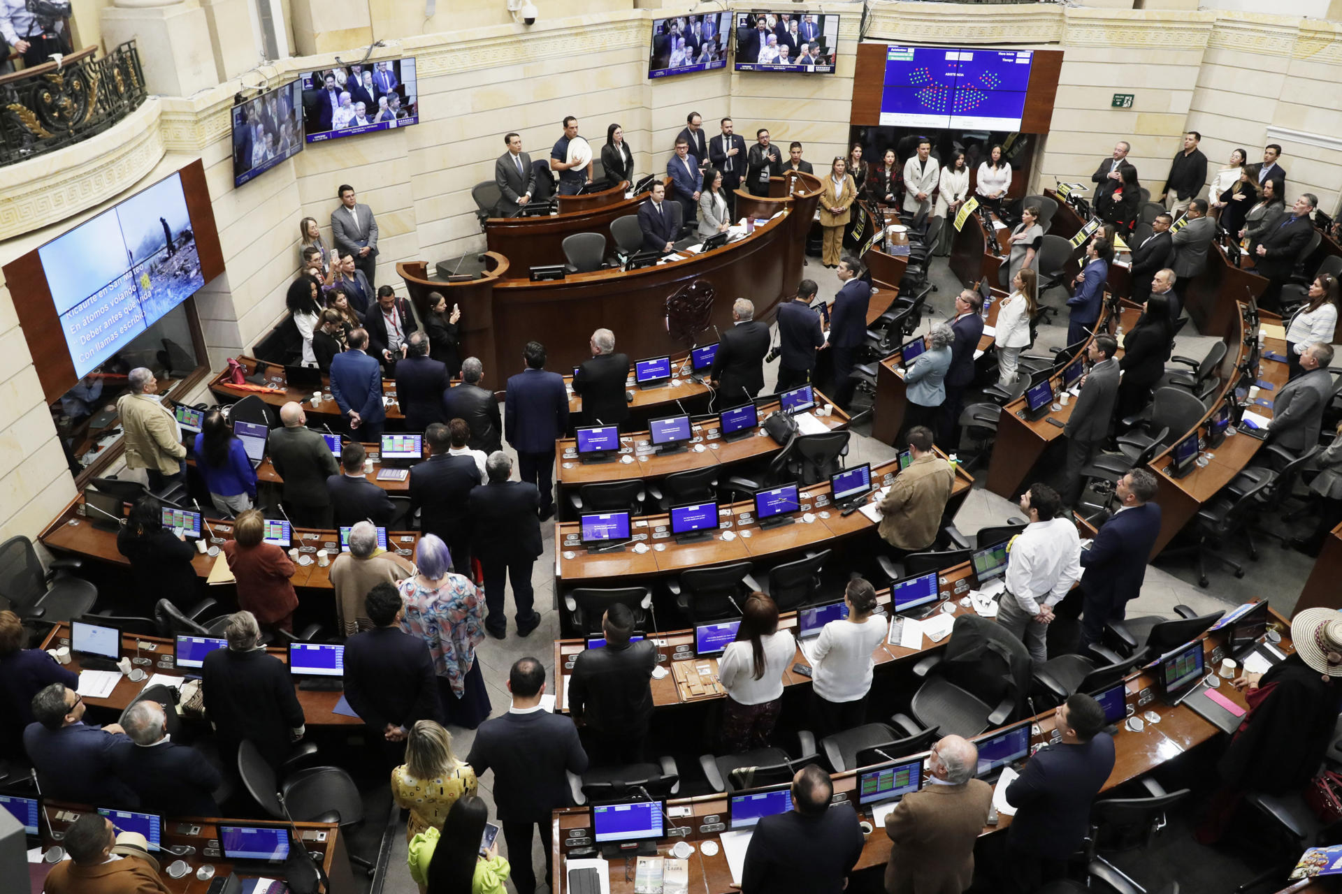 Colombia enfrenta repunte de la violencia armada, a pesar de nueve procesos de paz abiertos