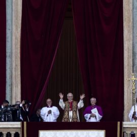 Estas fueron las primeras palabras del Papa León XIV; habló en español
