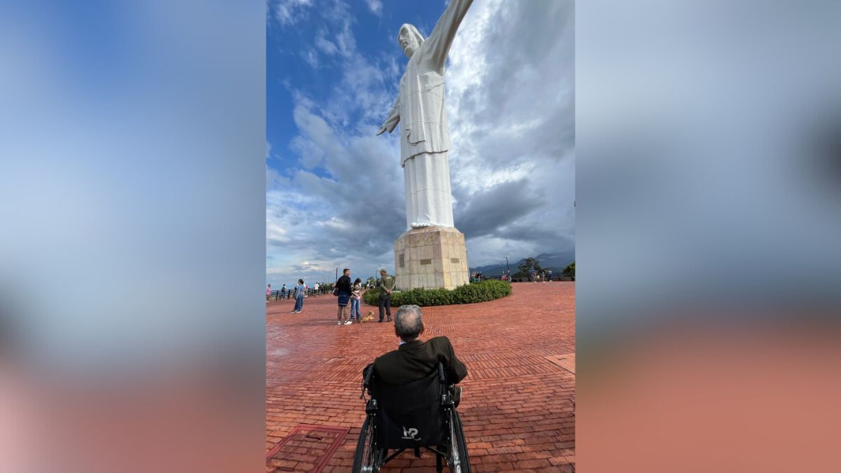 "Era un sueño": esta es la historia de un caleño de 100 años que visitó Cristo Rey