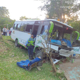 Accidente de tránsito - vial en Cementerio Jardines del Recuerdo Cali
