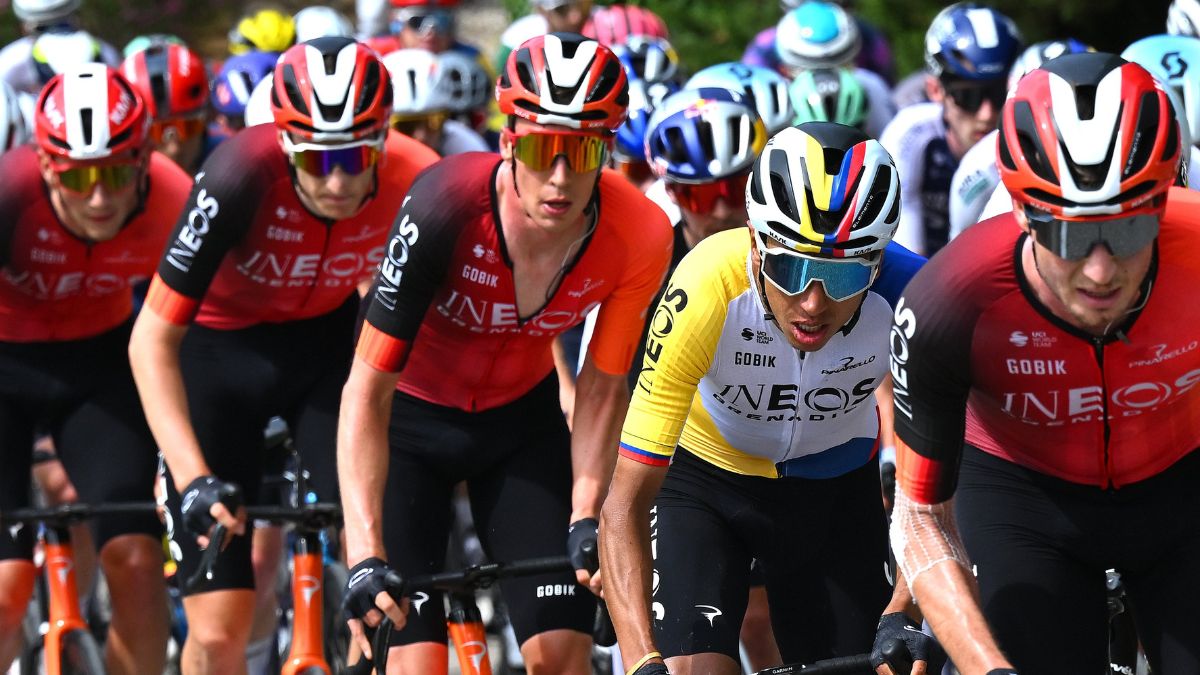 Egan Bernal avanza en el Giro de Italia 2025; el colombiano ingresa al Top 10