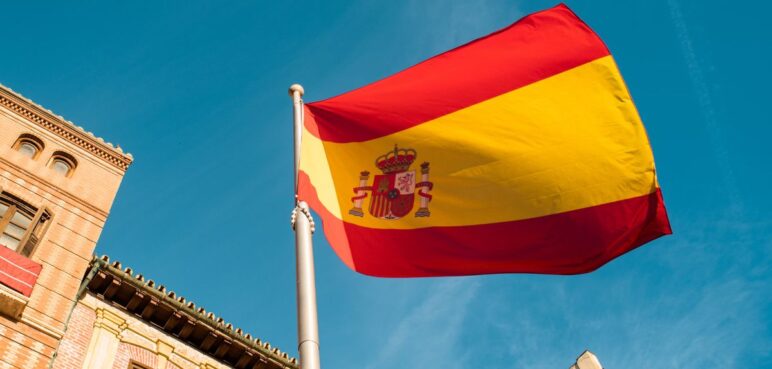 España anuncia ajustes en proceso de residencia para extranjeros: atentos migrantes colombianos
