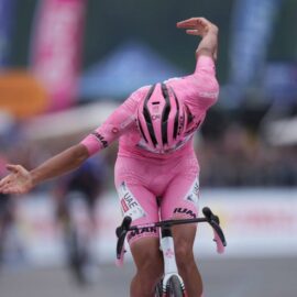 Etapa complicada para Egan; así terminó una nueva jornada del Giro de Italia