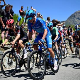 Así terminó la etapa de hoy del Giro: ¿Finaliza las esperanzas para Egan Bernal?