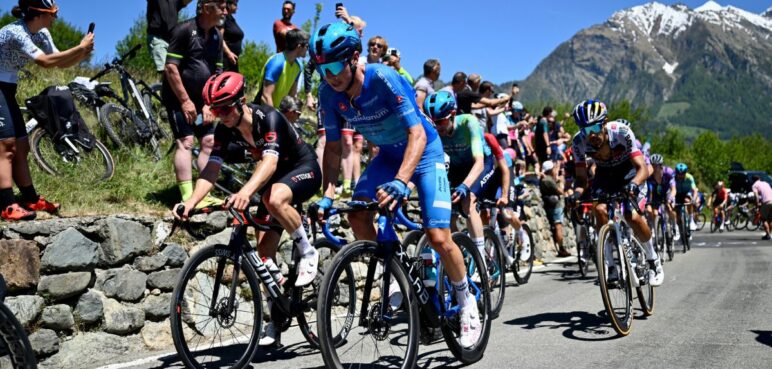 Así terminó la etapa de hoy del Giro: ¿Finaliza las esperanzas para Egan Bernal?