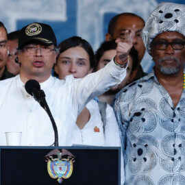 Petro afirma sentirse traicionado por su gabinete de ministros