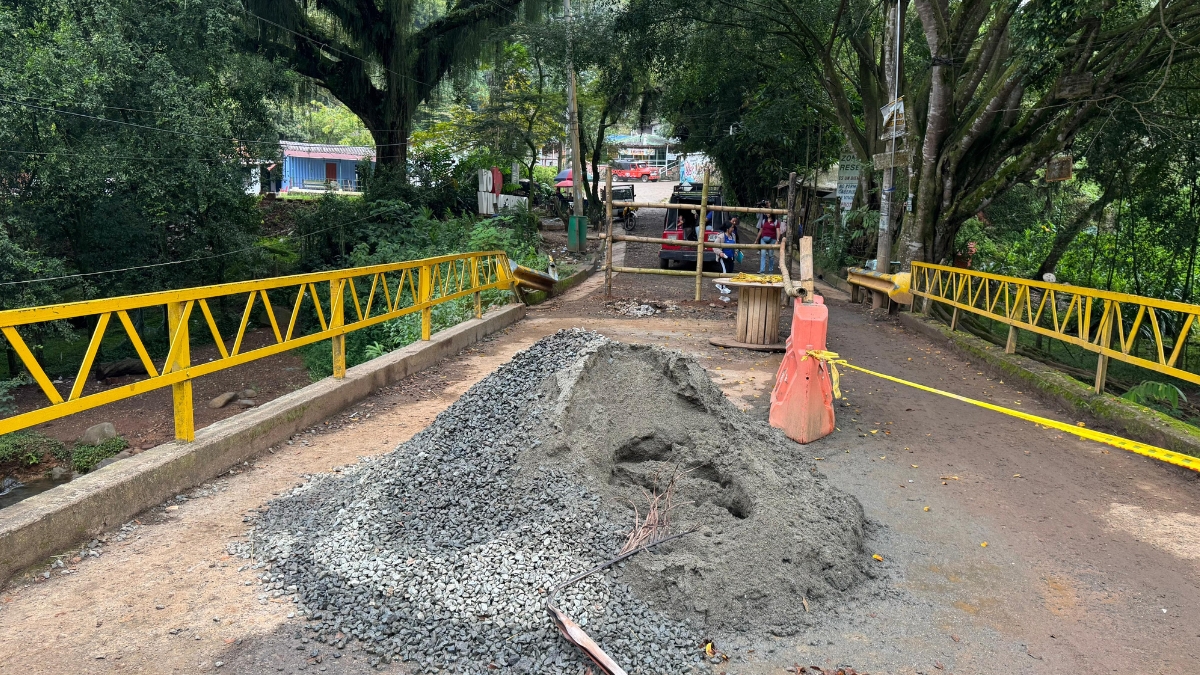Puente en mal estado en Villa Carmelo deja incomunicadas a varias veredas
