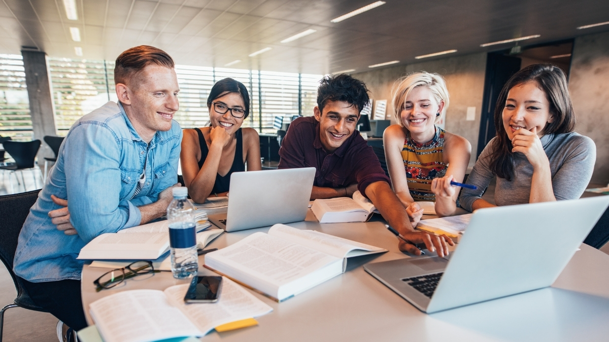 Challenge periodístico: jóvenes crean soluciones para un mundo mejor informado