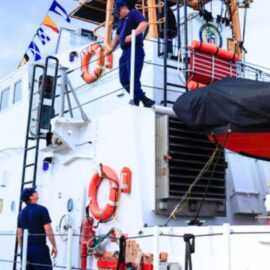 Colombia recibe tres embarcaciones patrulleras de mar donadas por EE.UU.