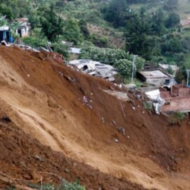 Asciende a 18 el número de personas fallecidas tras derrumbe en Bello, Antioquia