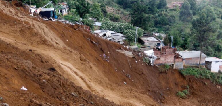 Asciende a 18 el número de personas fallecidas tras derrumbe en Bello, Antioquia