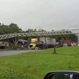 Se registra bloqueo en la vía a Buenaventura: ¿Qué sucede?