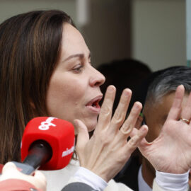 "Sigue luchando por su vida": esposa de Miguel Uribe dio detalles sobre su salud