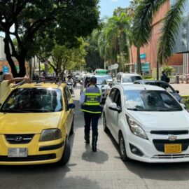 ¿Lo pueden multar por abolladuras o rayones en el vehículo?
