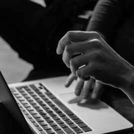 ¿Salió de su cuenta o fallaba el inicio de sesión? Caída de internet golpea al mundo