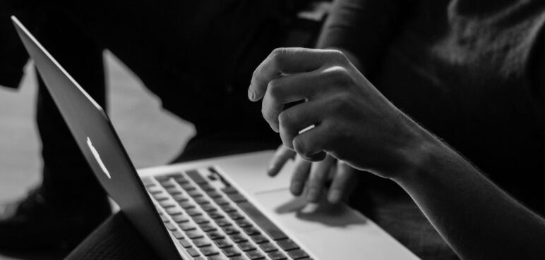 ¿Salió de su cuenta o fallaba el inicio de sesión? Caída de internet golpea al mundo