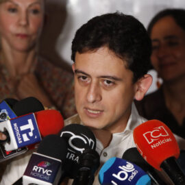 Abren investigación a exdirector de impuestos por fallas en metas tributarias