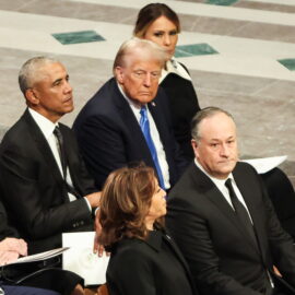 Trump comparte video falso generado con IA que muestra a Obama siendo arrestado