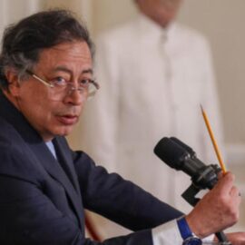 Estados Unidos incluye al presidente Gustavo Petro y a la primera dama en la Lista Clinton