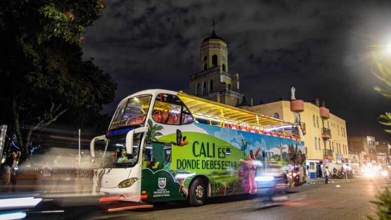 Bus turístico navideño en Cali: paso a paso y link de inscripción