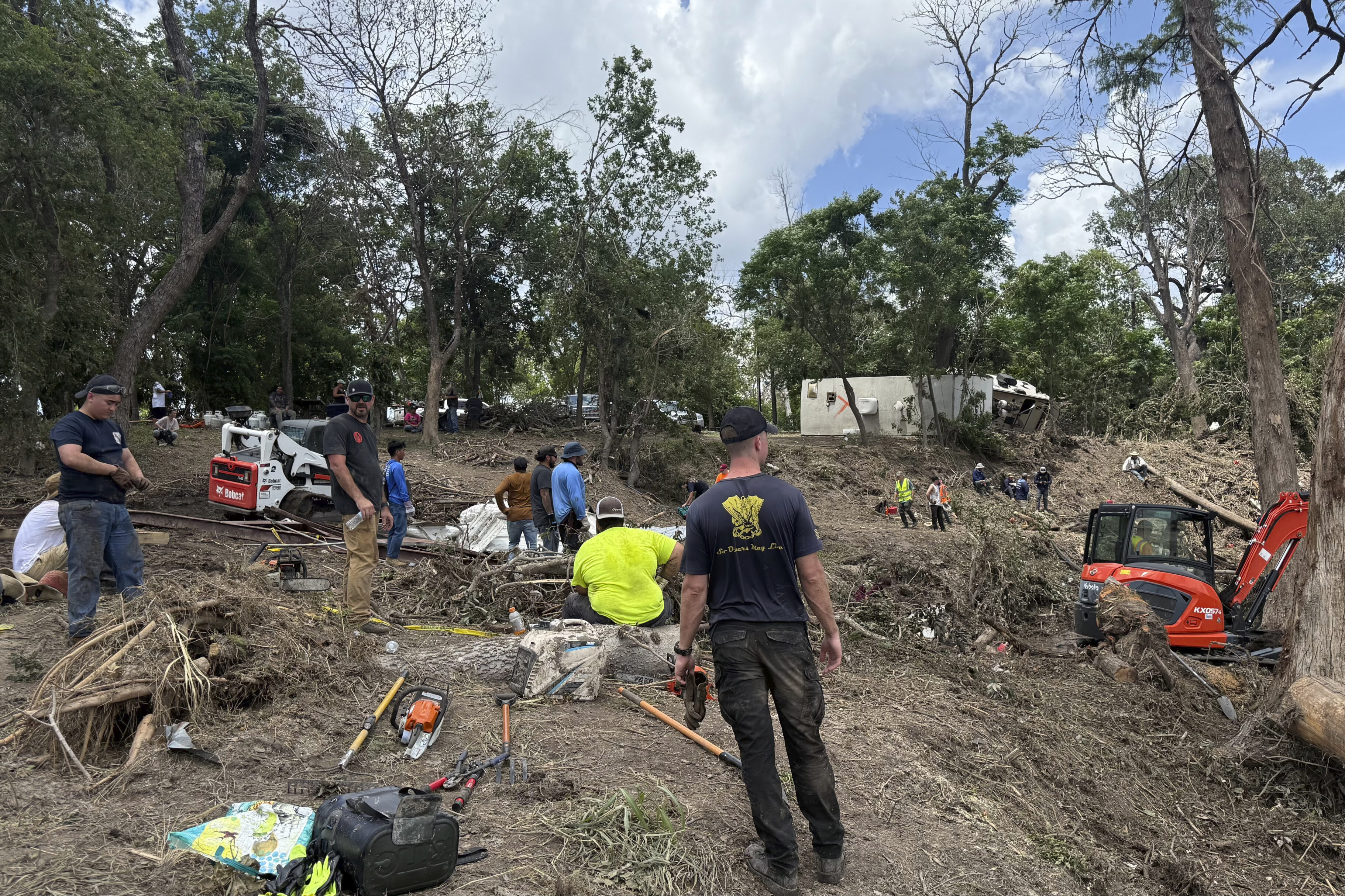 Tragedia en Texas: asciende a 120 los fallecidos por las inundaciones y a 170 los desaparecidos