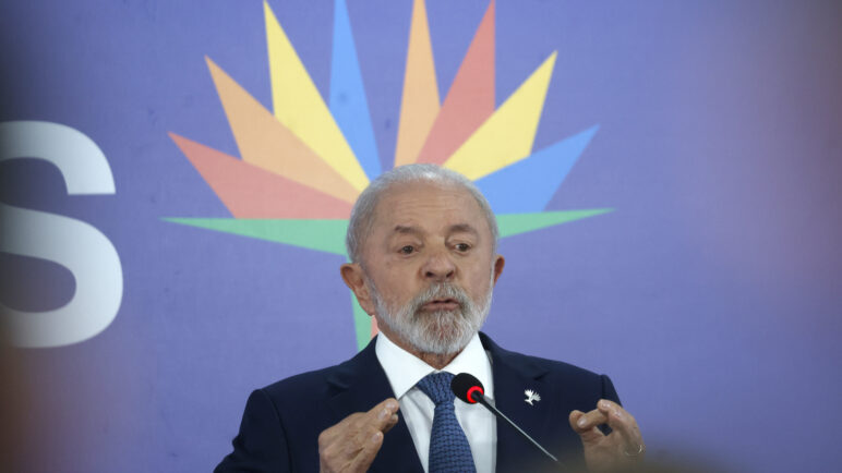 Lula alerta a Trump que la imposición de aranceles le traerá "consecuencias" a EE.UU.