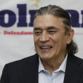 Gustavo Bolívar, cercano a Petro, se suma a la carrera por la Presidencia de Colombia