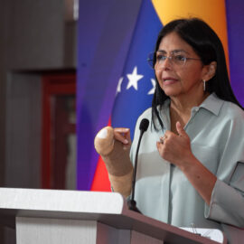 Delcy Rodríguez confirma que 406 presos políticos ya han sido excarcelados