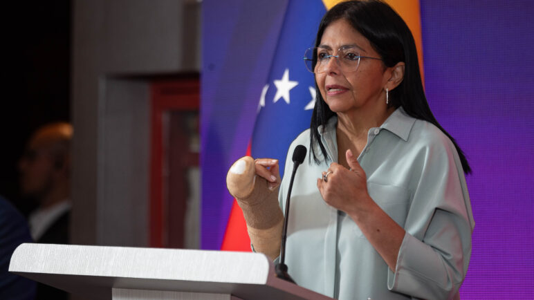 Delcy Rodríguez confirma que 406 presos políticos ya han sido excarcelados