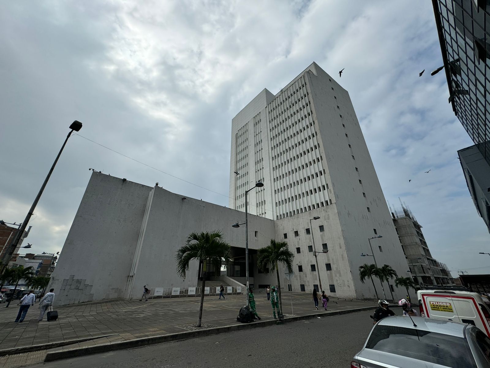 Caída de ascensor en el Palacio de Justicia de Cali genera alarma