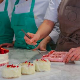 Curso gratuito de pastelería en línea: Así puede inscribirse con el SENA