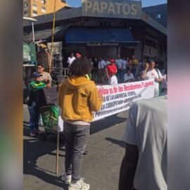 Cierre en vía del centro de Cali por protesta de comerciantes