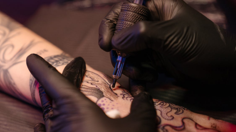 Del Antiguo Egipto al siglo XXI: la increíble historia del tatuaje