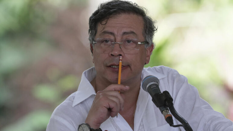 Entrevista de Petro con Daniel Coronell: "No me arrodillaré ante Trump"