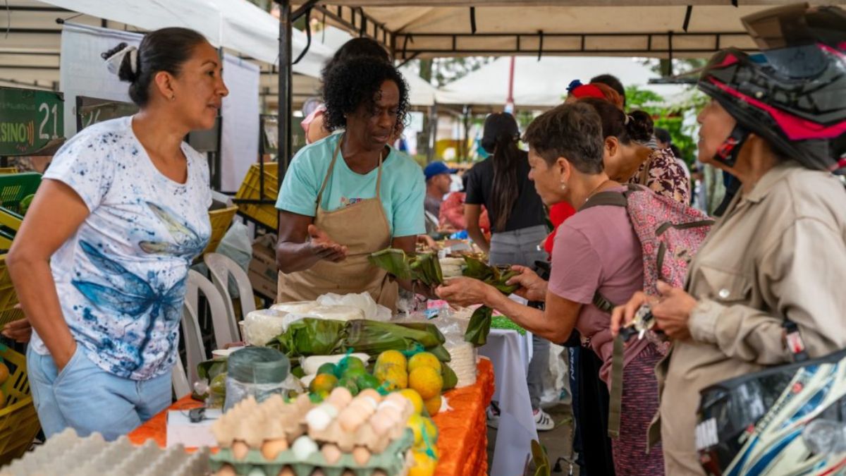 Homenaje a Maura De Caldas en el Festival Petronio Álvarez 2025: tradición y sabores del Pacífico