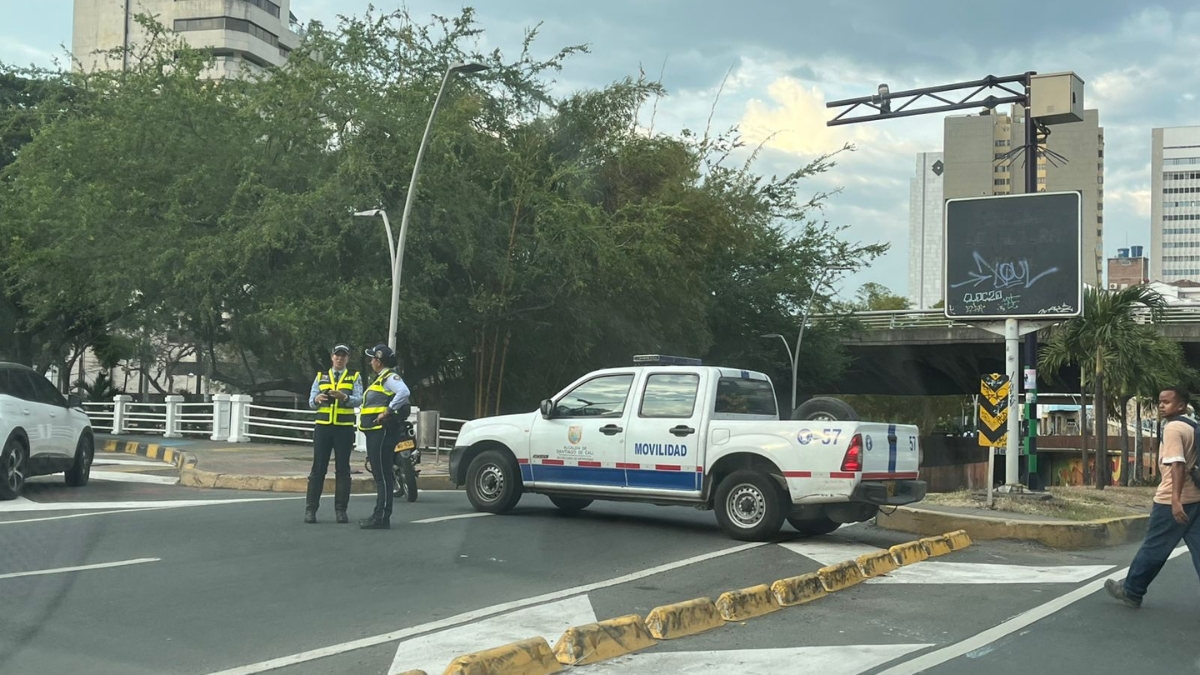 Cierran temporalmente el hundimiento por recomendación de la Policía tras explosión en la base aérea