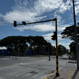 Vandalismo deja 15 semáforos apagados en Cali y aumenta el riesgo de siniestros viales