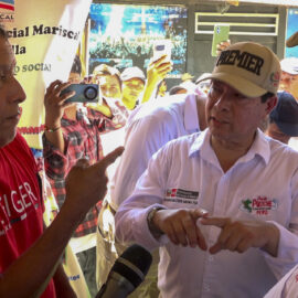 El primer ministro de Perú llega a Santa Rosa de Loreto, isla reclamada por Colombia