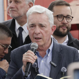Álvaro Uribe no se acoge a la prescripción de su condena y continuará su defensa ante el Tribunal