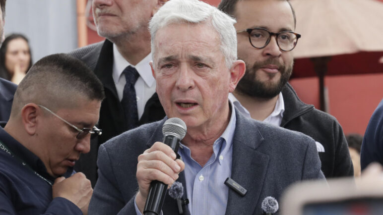 Álvaro Uribe no se acoge a la prescripción de su condena y continuará su defensa ante el Tribunal