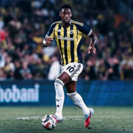 Video: Jhon Durán deslumbra con un regreso goleador a la Champions League