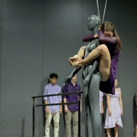 ‘Luz púrpura’: la danza que denuncia la violencia de género en Cali