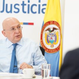Ministerio de Justicia y sociedad civil trazan hoja de ruta para la política de drogas en Colombia